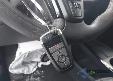 2022 Ford Mustang Mach-E Premium z USA, uszkodzony, nr VIN 3FMTK3SU0NMA27255